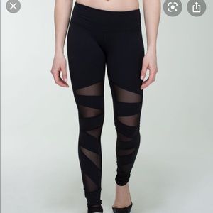 Lululemon mesh insert leggings